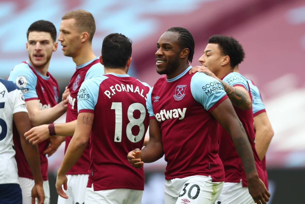 转折点！托特纳姆临场应变，英超转会期攻防权衡，态度坚定，资深球员宣示担当(当年如果让阿泰斯特打大前锋)