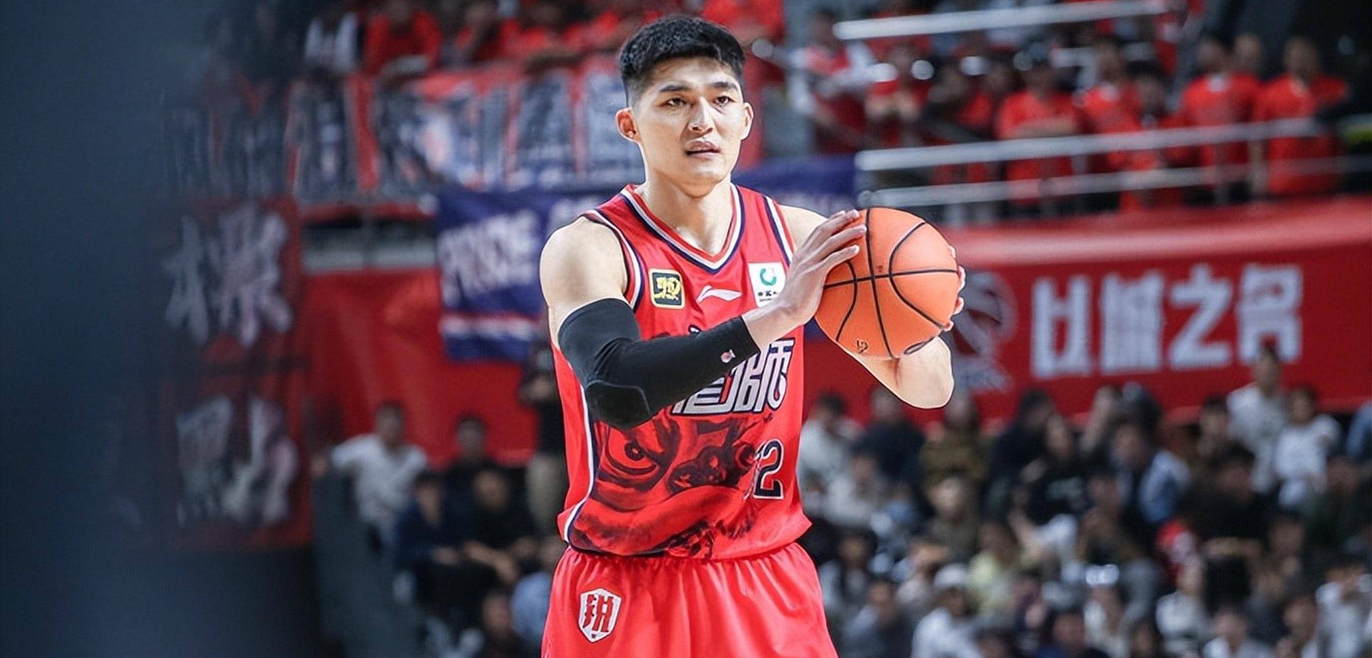 足总杯赛程吃紧;深圳男篮加时末段强势反弹;质疑声仍在;纪律约束更严格的简单介绍 足总杯赛程吃紧;深圳男篮加时末段强势反弹;质疑声仍在;纪律约束更严格的简单介绍