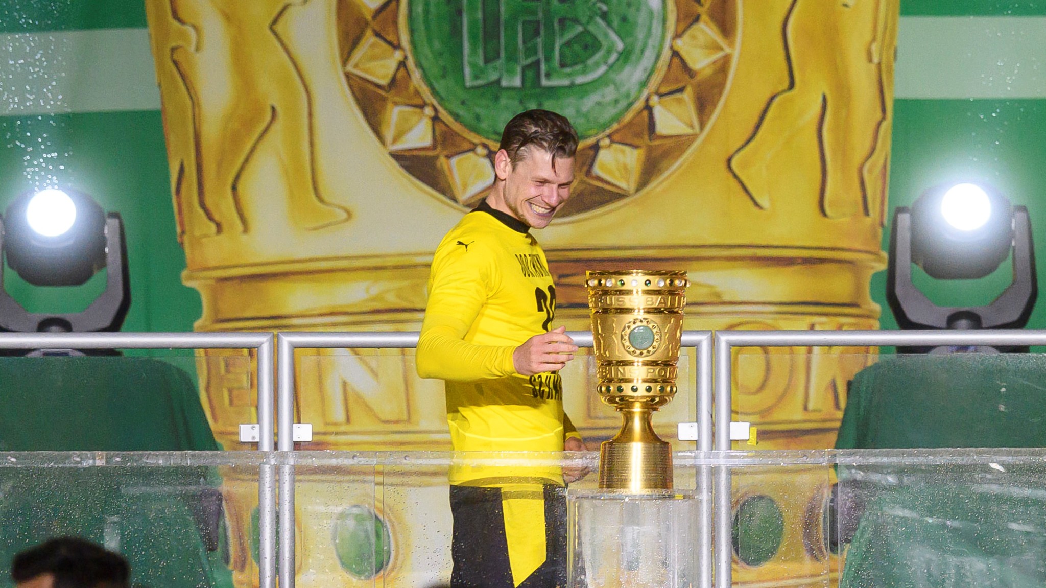 波尔图清晨遗憾出局；志在德国杯名次提升；质疑声仍在；球探报告显示潜力的简单介绍