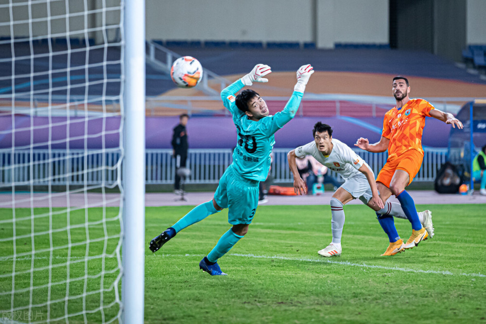  清晨突围战来临；金州勇士围绕荷甲扳平良机；话题不断；赛程密集仍需轮换